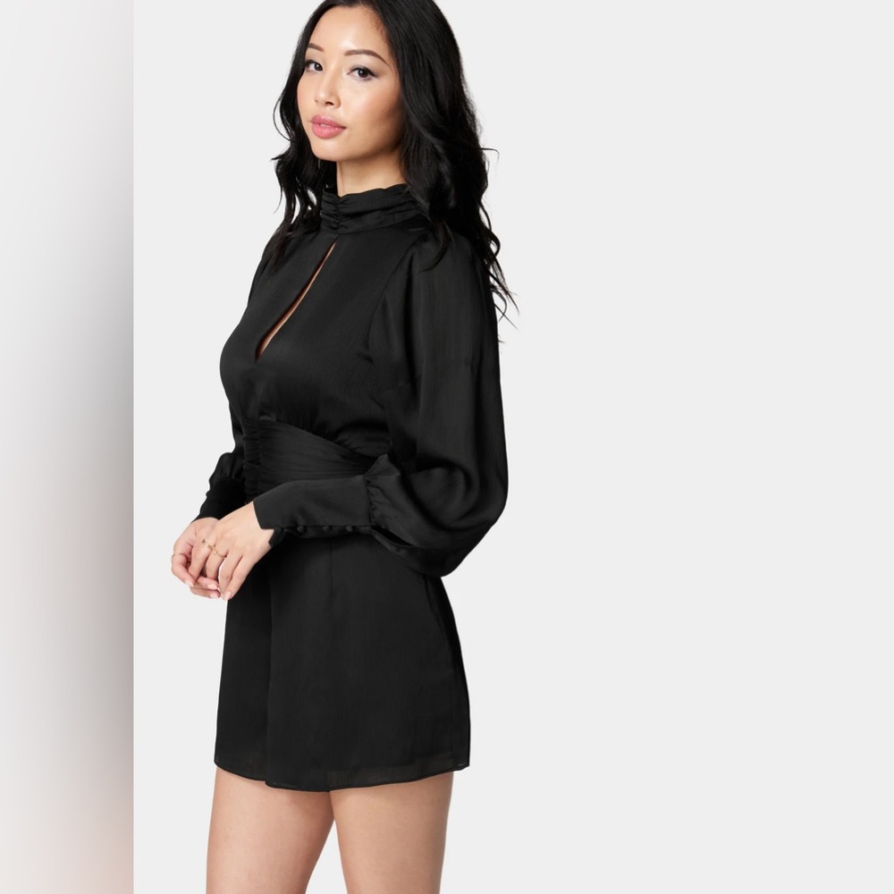 bebe Yoryu Keyhole Romper